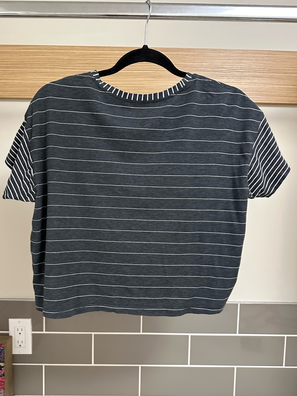 Lululemon Cates Tee - Picture 10 of 11